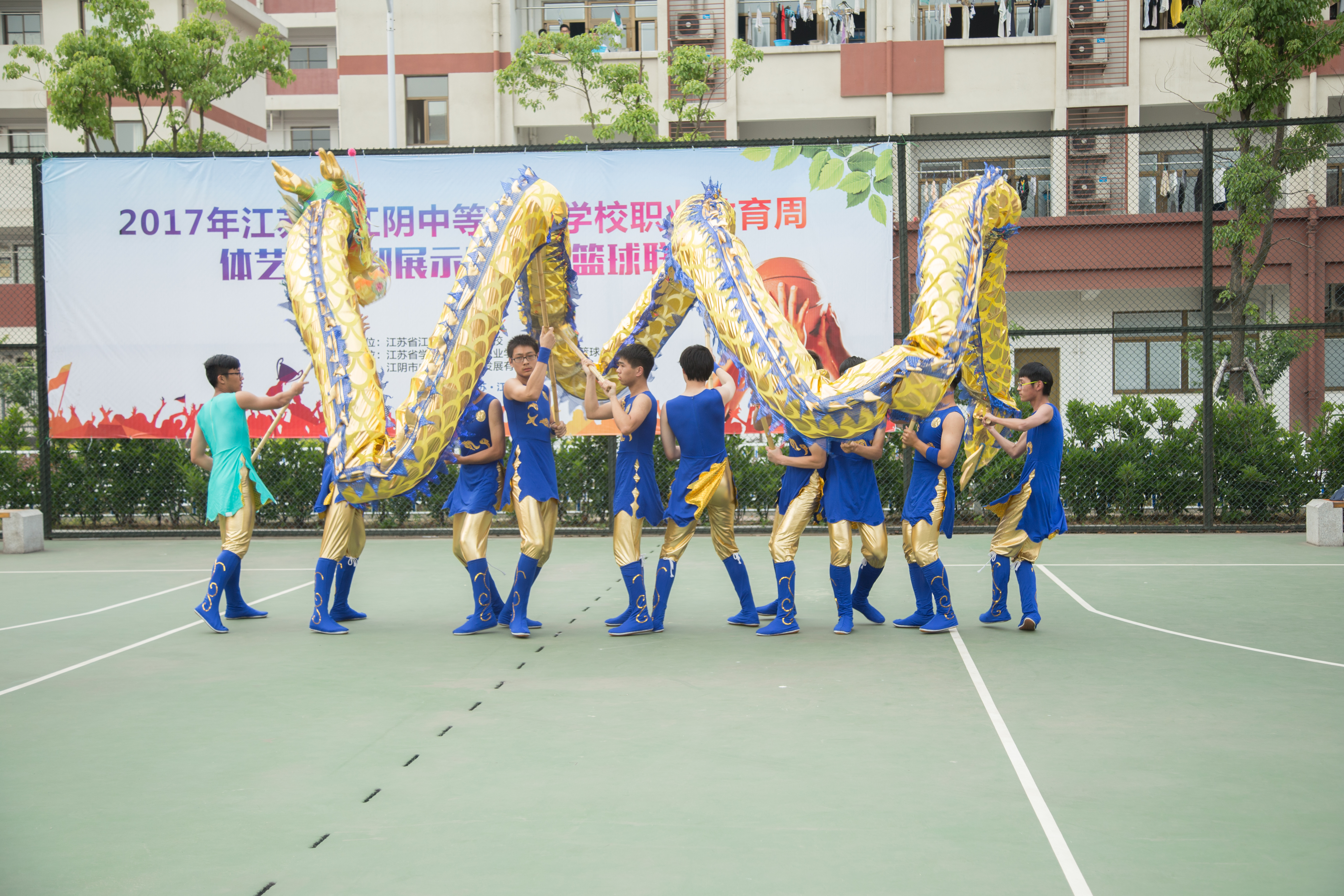舞龙社团表演 (2)